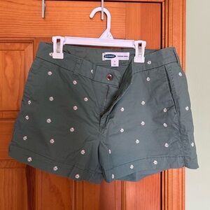 Old Navy Women’s Green Shorts with Embroidered Daisies